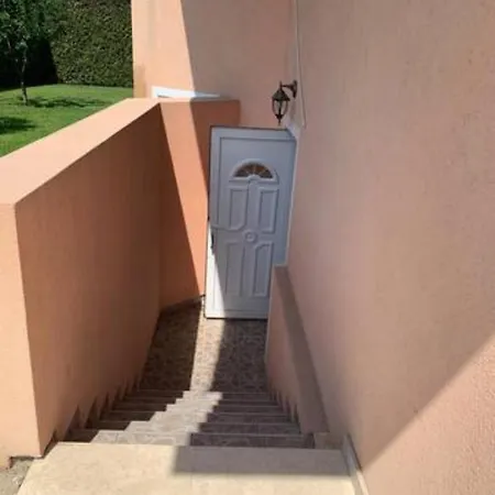 Apartamento Subterranean Idyll In The House Of Peace Timisoara