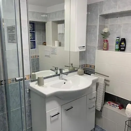 Subterranean Idyll In The House Of Peace Appartement Timişoara