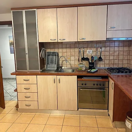 Subterranean Idyll In The House Of Peace Appartement